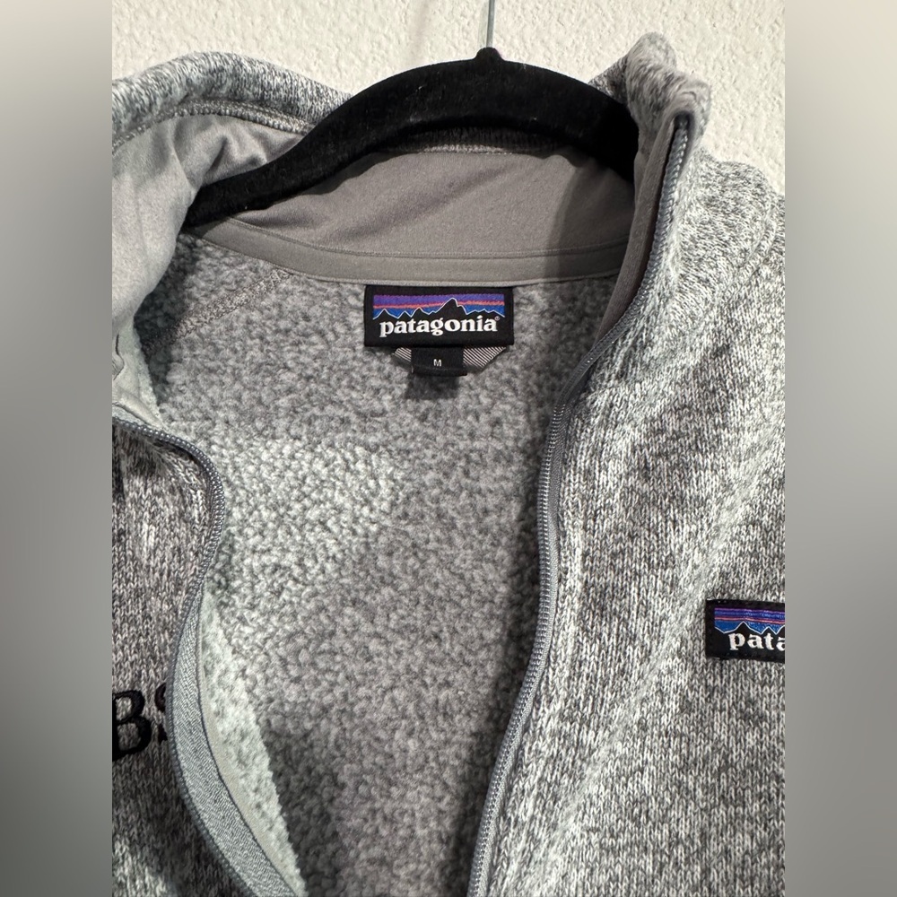 Patagonia zip up sweater - Picture 6 of 8